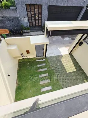 Two Storied Luxury House Sale Pelwatta