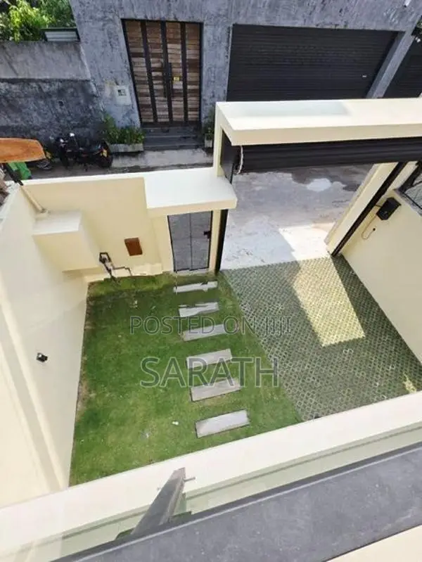 Two Storied Luxury House Sale Pelwatta