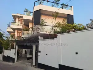 Battaramulla with fully furnitured luxury house for sale