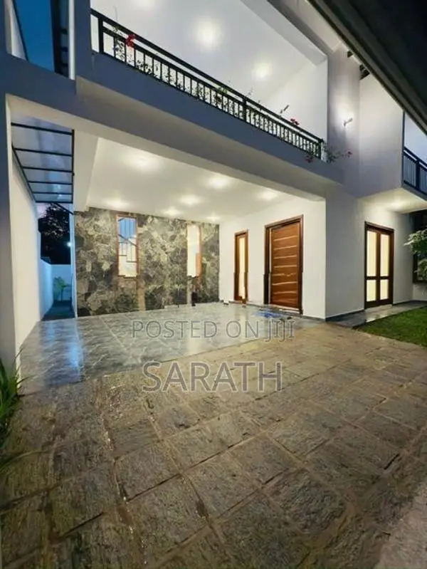 මාලබේ නගරයෙන් වටිනා නිවසක් විකිණීමට