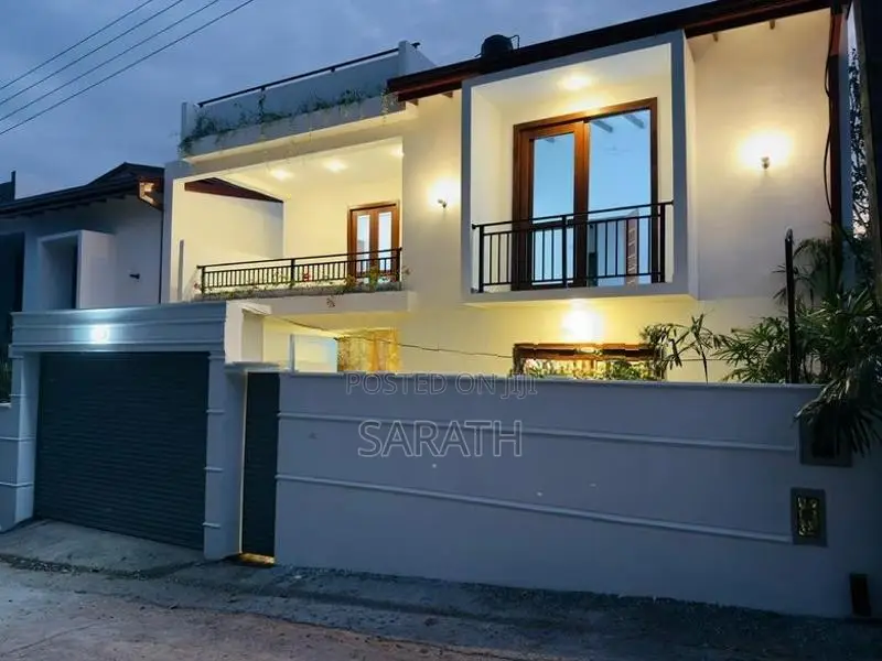 මාලබේ නගරයෙන් වටිනා නිවසක් විකිණීමට