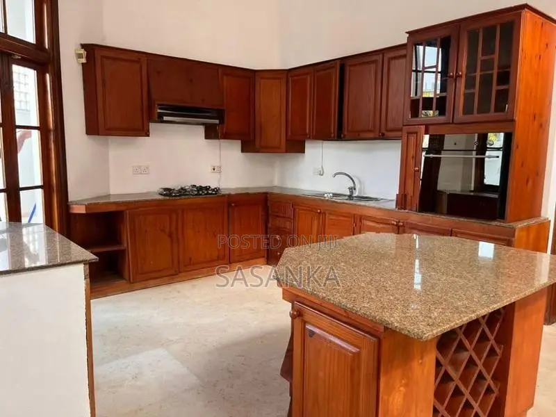 Battaramulla Prime Location Two Story House For Sale.