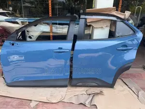Toyota Yaris Cross Door