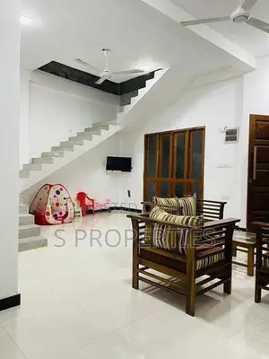 Modern house for sale in Rathmalana