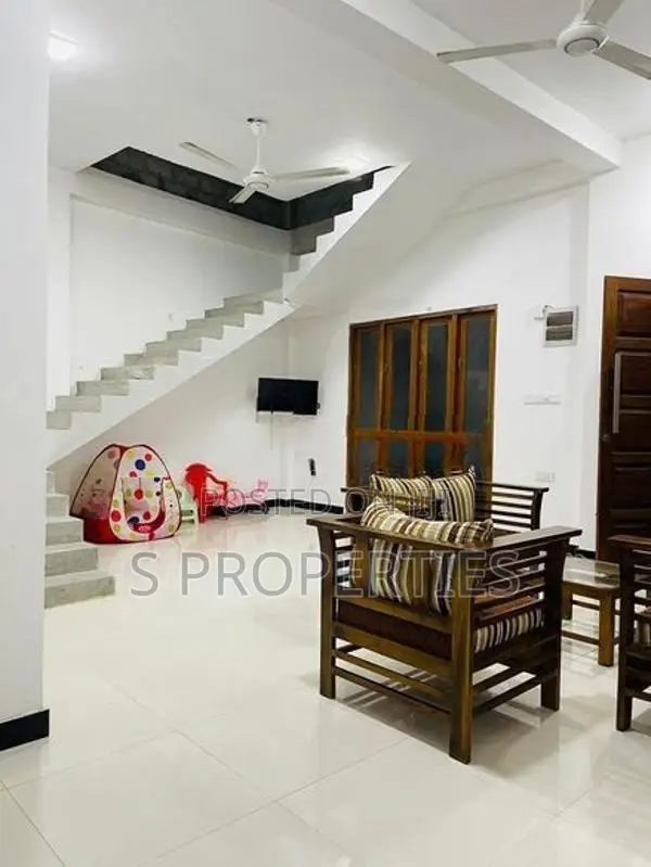 Modern house for sale in Rathmalana
