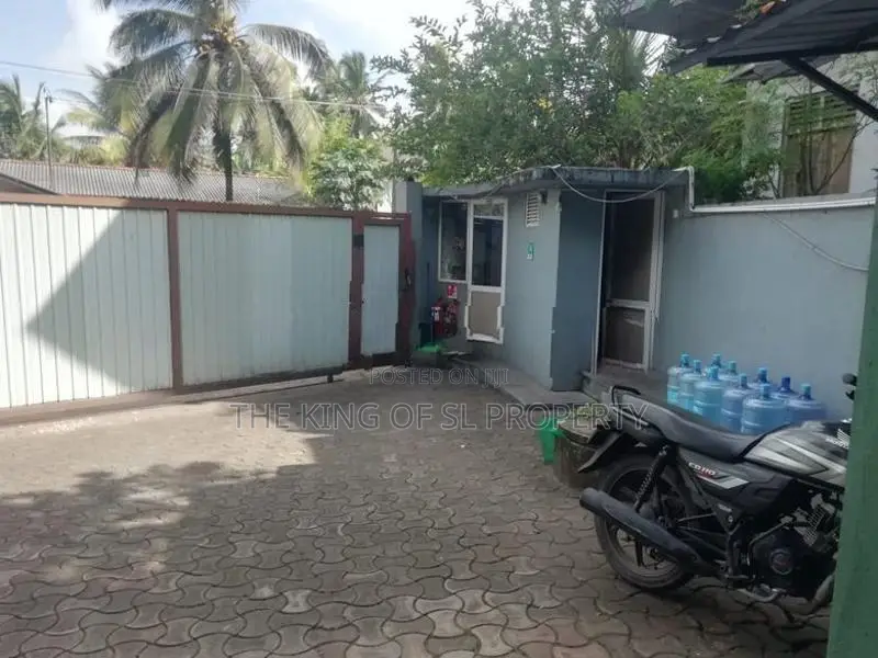 Warehouse for Sale in Kesbewa ( Polgasowita )