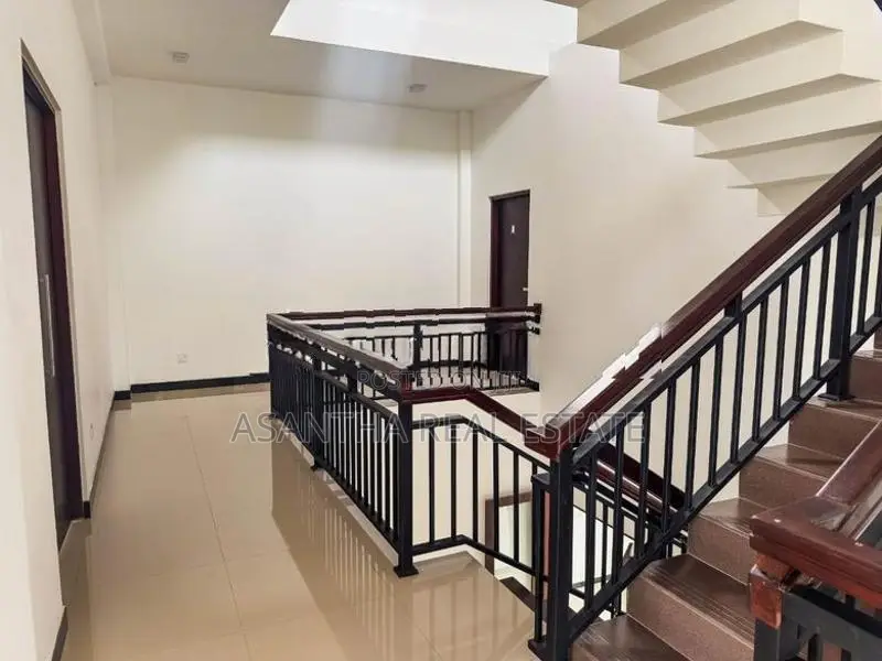 (AFA964) 3-Storey House for Sale Mount Lavinia
