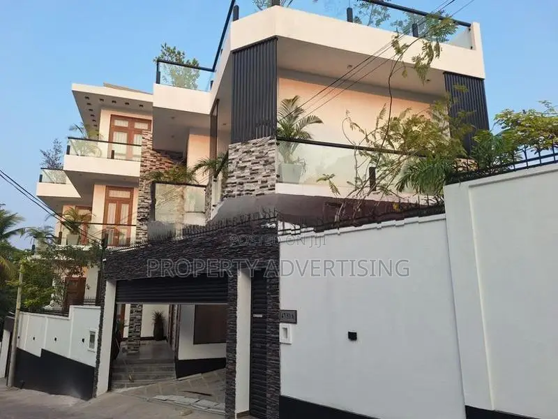 Fully Furnitured Luxury House for Sale in Battaramulla