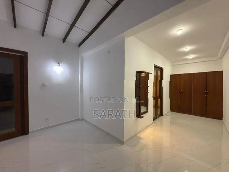 මාලබේ නගරයෙන් අති නවීන නිවසක් විකිණීමට