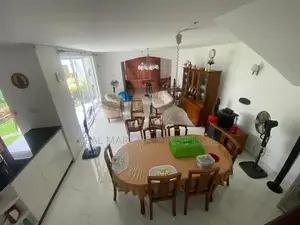 Battaramulla : 5BR (14.5 perches) House for Sale at Jayanthipura