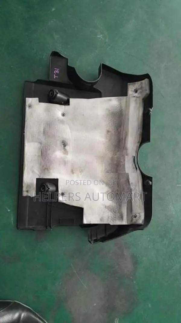 Nissan X Trail Engine Top Cover