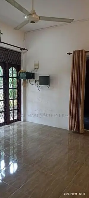 Moratuwa : 5 A/C BR (27.8P) House for Sale at Katubedda