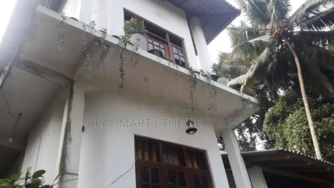 Kandy : 4BR (10 perches) House for Sale at Galagedara