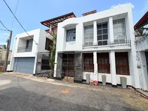 Luxury House For Sale Papiliyana