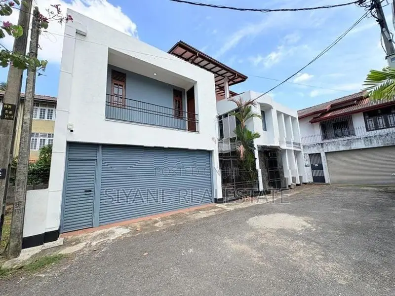 Luxury House For Sale Papiliyana
