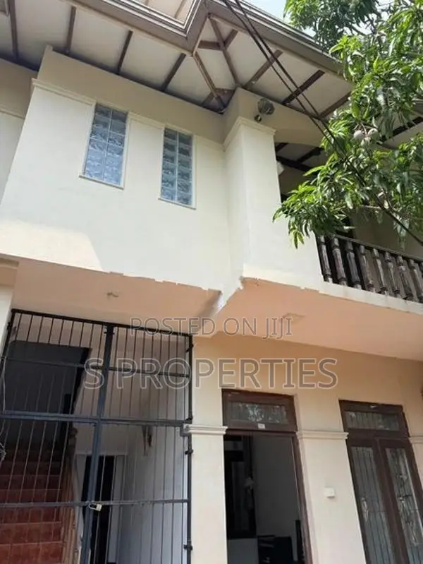 Solid house for sale in Mount Lavinia