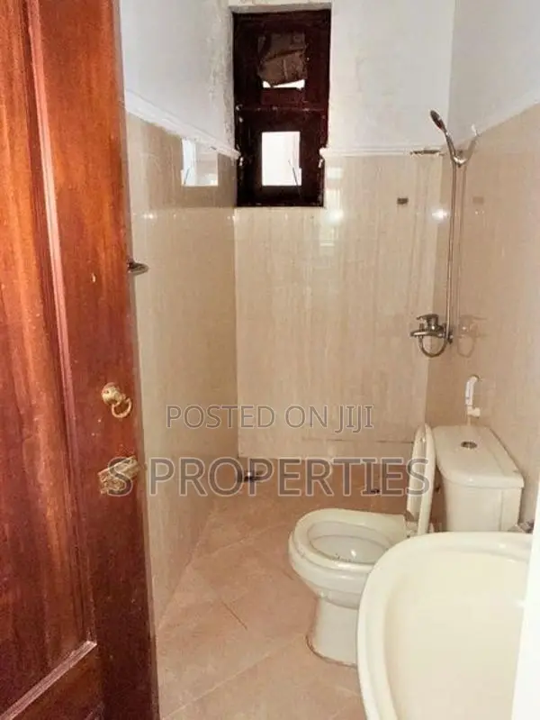 Solid house for sale in Mount Lavinia