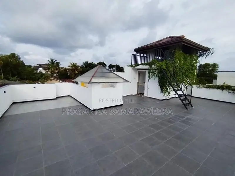 Brand New Modern Super Luxury 2 Storey House for Sale Piliyandala City