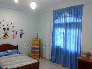 Beutiful three store house for sale in gampaha