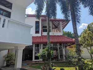 Beutiful three store house for sale in gampaha