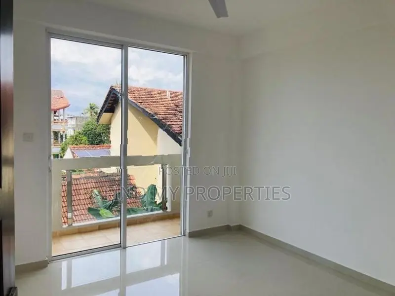 Apartment for Sale in "Mount Royal Residencies " Mount Lavinia