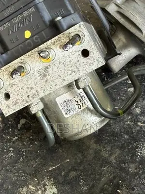 Honda fit gp5 abs unit T5CJ1