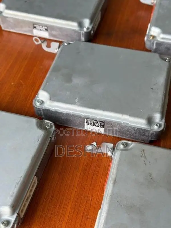 Toyota prius 20 hybrid battery ecu voltage sensor