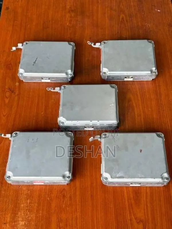 Toyota prius 20 hybrid battery ecu voltage sensor