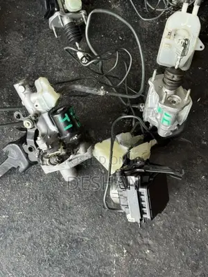 Honda fit gp5 abs unit T5CJ1