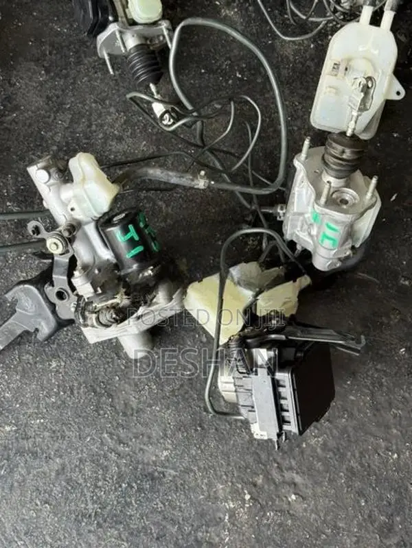 Honda fit gp5 abs unit T5CJ1