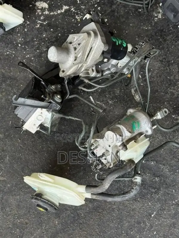 Honda fit gp5 abs unit T5CJ1