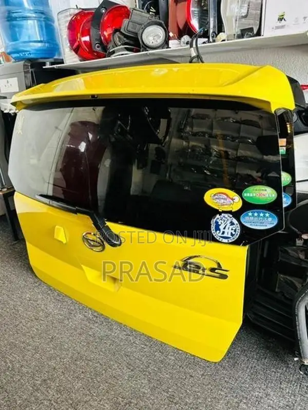 Daihatsu Mira Pixis Dicky Door