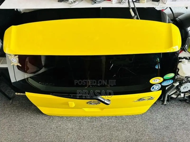Daihatsu Mira Pixis Dicky Door