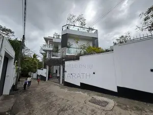Super Luxury Modern House For Sale Battaramulla