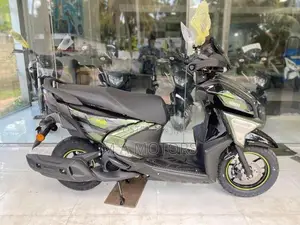 Yamaha RayZR Street Rally Hybrid 2025