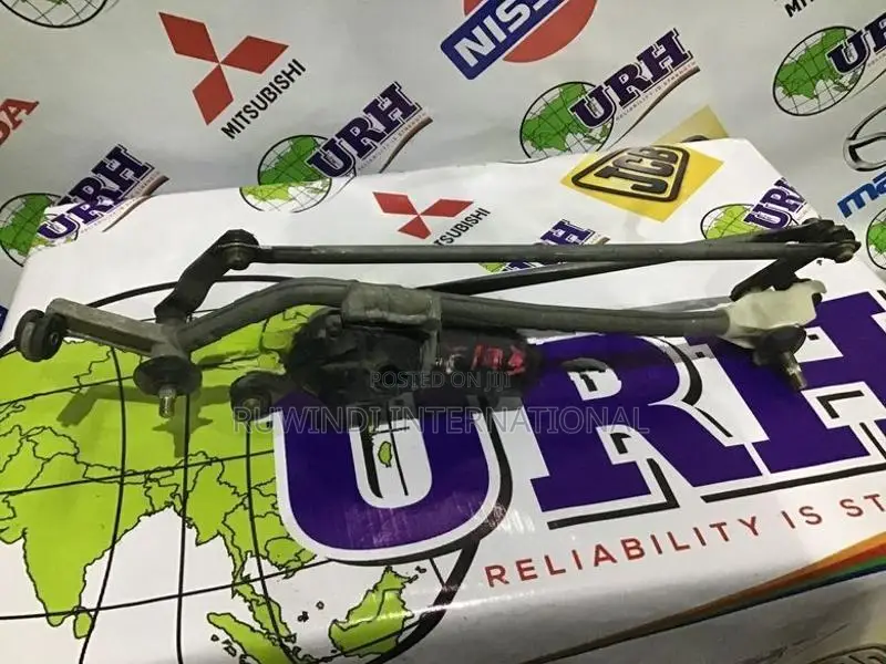 Nissan Sunny FB15 Wiper Motor with Linkage