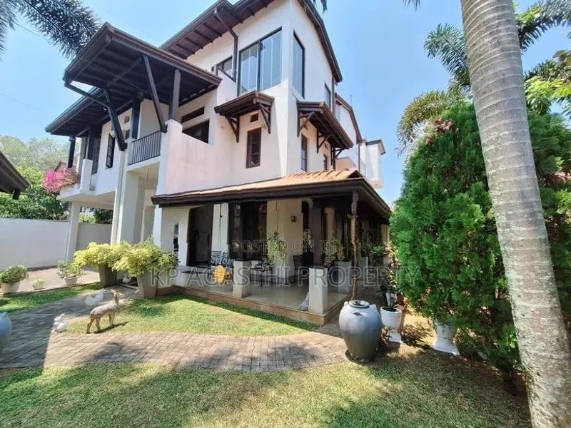 luxury house for sale in ethulkotte