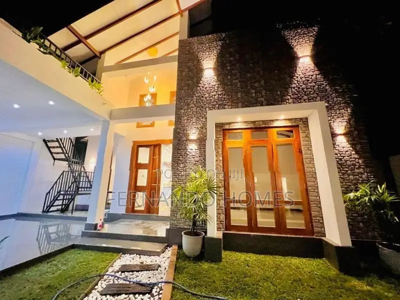 Y Junction Negombo Brand New 4 Bed Rooms House For Sale In