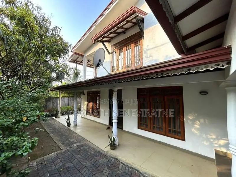Solid House Rarely Used From Meepe - Close to High-Level Rd Homagama