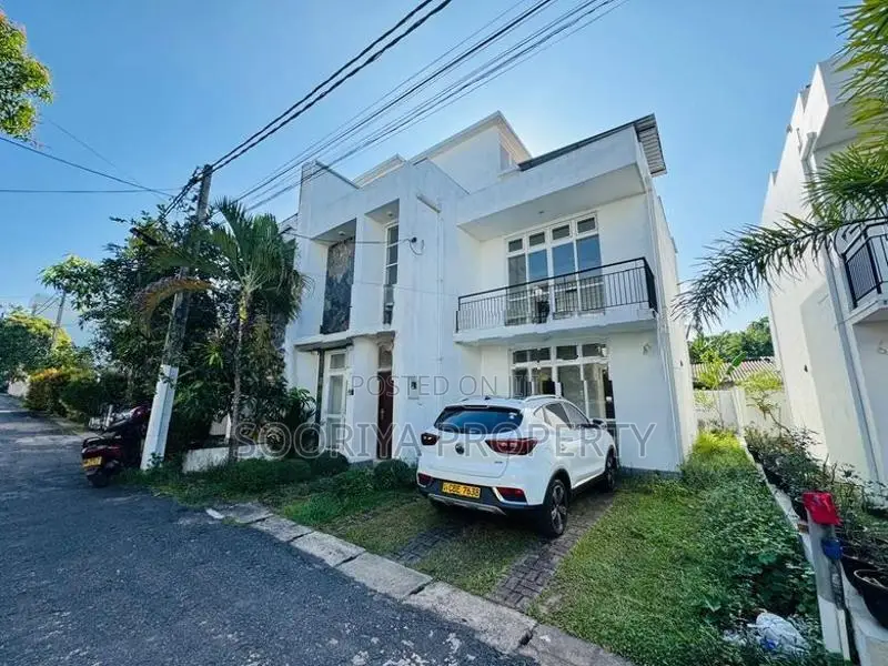 Super Luxury 2 Storey House for Sale in Moratuwa Piliyandala