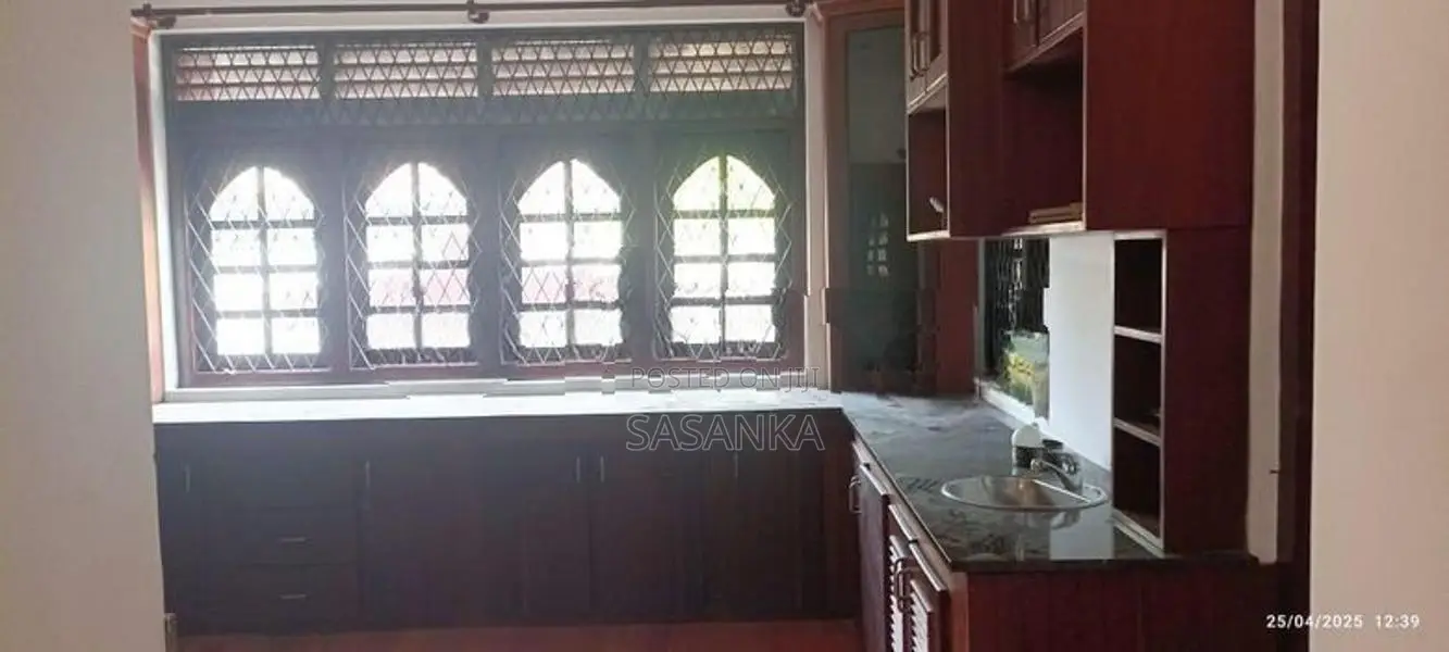 Moratuwa Katubedda 27.8 Perches Land With House For Sale