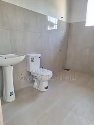 Luxury House For Sale In Boralesgamuwa Lake Road
