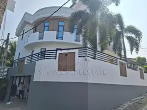 Super Modan Luxury House For Sale in Dehiwala