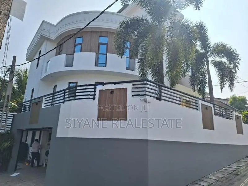 Super Modan Luxury House For Sale in Dehiwala