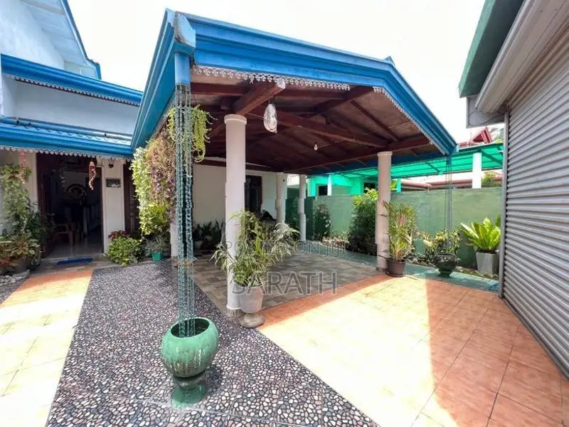 11.5 P With Valuable House In Mattegoda