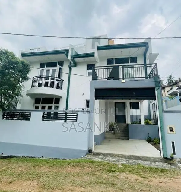 Malabe Modern Luxury House Available For sale