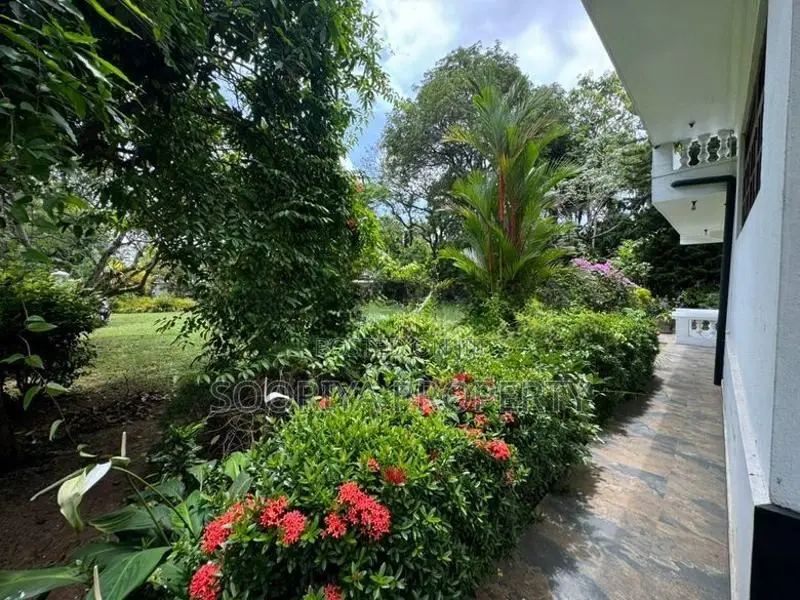 63 Perches Vip House for Sale in Boralesgamuwa