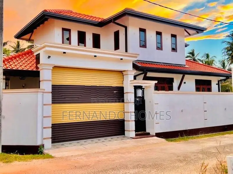 Good Residential Area Beach Side Single Story 3 Br Newest House Sale