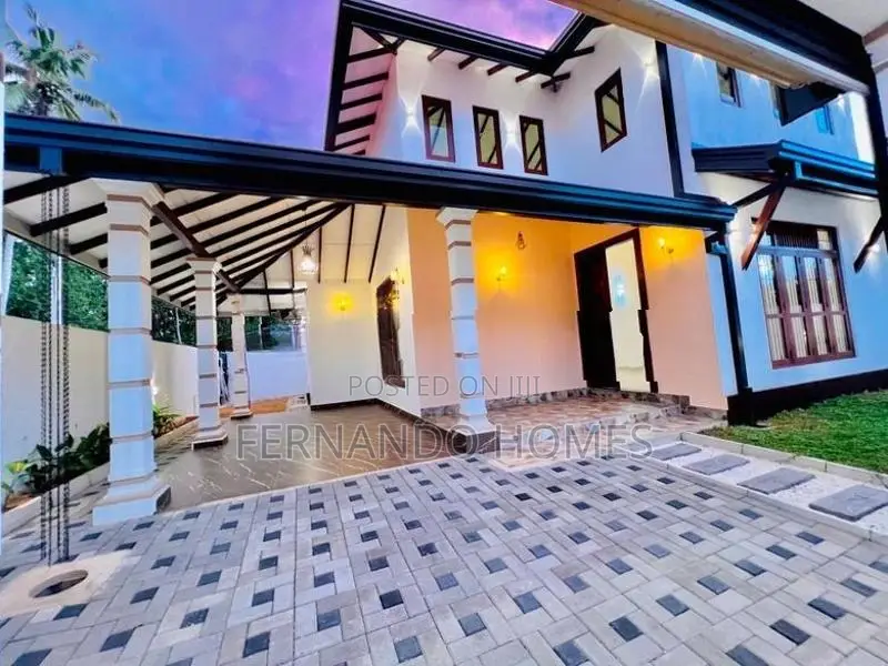 Good Residential Area Beach Side Single Story 3 Br Newest House Sale