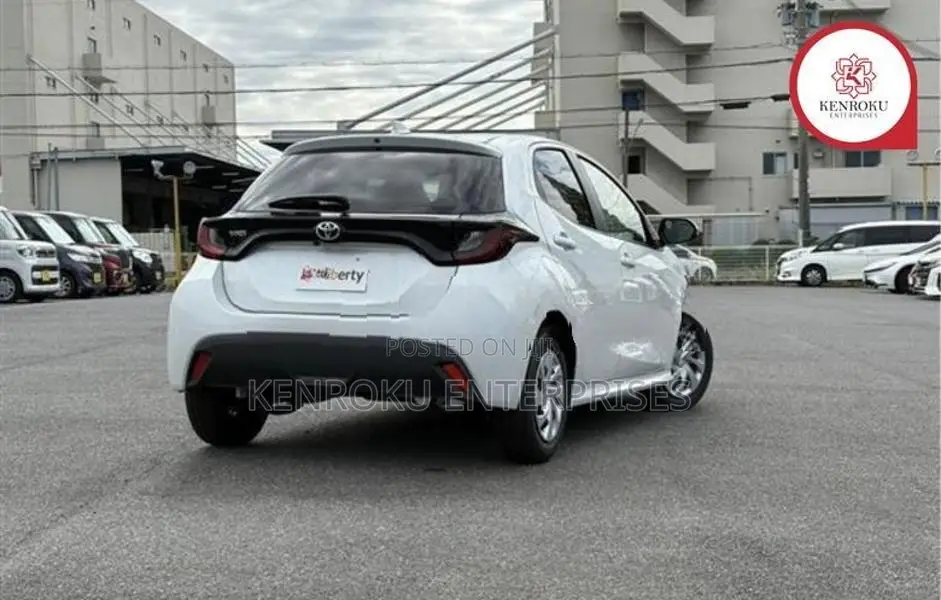 Toyota Yaris X 2024